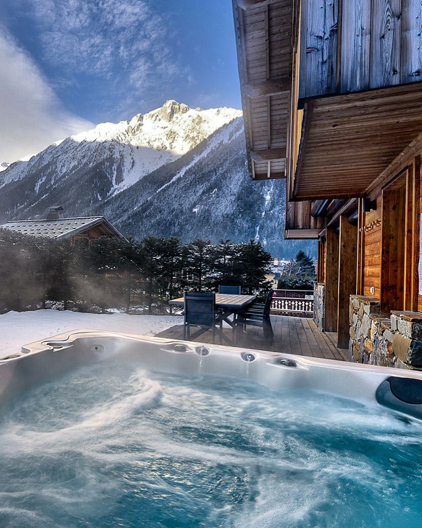 MountainBaseCHX's tweet photo. Happy Monday! Treat yourself to 10% off on all remaining dates in February and book the holiday you always dreamed of: https://t.co/DSns8e9CZg

#chamonix #holidays #relax #holidayrental #chamonixmontblanc #alps #chamonixfrance #mountainbase https://t.co/K2z2JTgNrQ