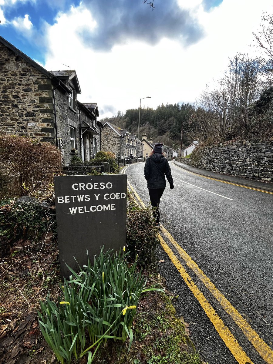 matt_cork's tweet photo. Boots on… 🥾🥾
Sunday stroll around Betws-Y-Coed🏴
#northwales #sunday #walking #ragingtorrent #wales https://t.co/AFKyMGL7yl