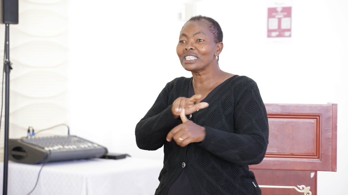 bajeti_hub's tweet image. Budget Facilitators sharing their experiences on engaging with budgets during the ongoing Cohort 5 Budget Facilitators training program.

#OpenBudgets