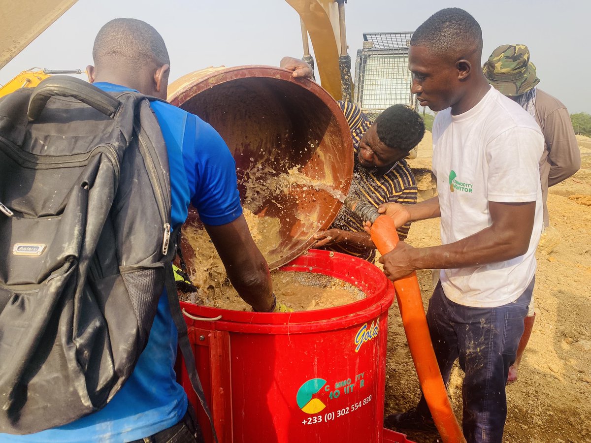 Comm_Monitor's tweet photo. Boosting productivity in the field with the Gold Kacha! Equip your miners with this robust technology and watch their output soar. Our innovative design makes mining faster, safer, and more efficient. #mercuryFree #goldkacha #responsiblemining #artisanalgold https://t.co/8ExROWmrpr