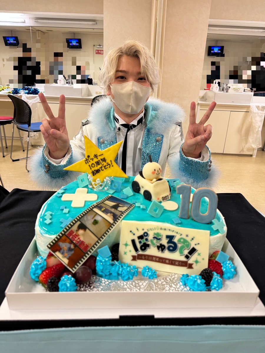 ぽきゅるて！　ペンライト　ポッキーさん Amazon.co.jp: ぽきゅるて ポッキー ペンライト : おもちゃ