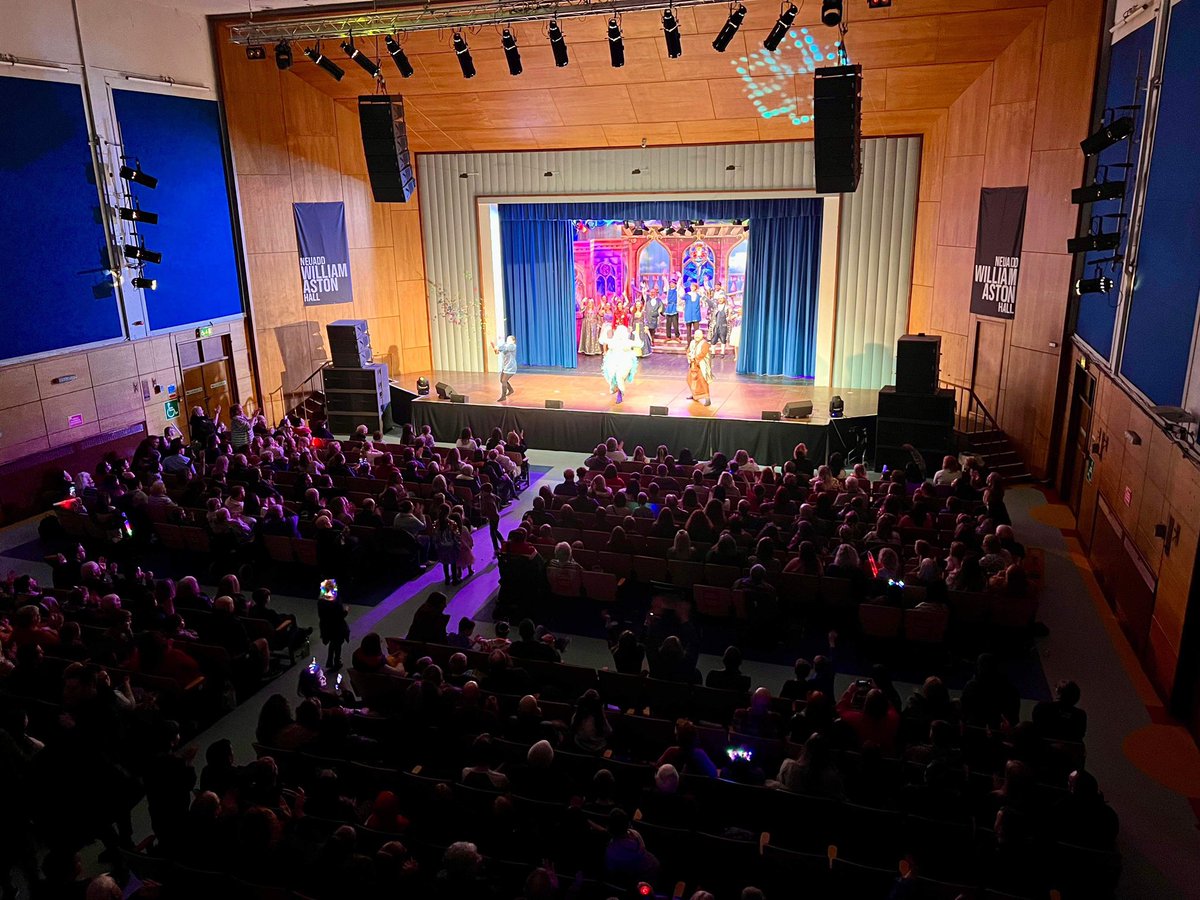wrexhampanto's tweet photo. ‼️Just 2 more shows to go‼️
Tickets online @WilliamAstonWXM or pay on the door-Robin Hood🏹🏹
We have been entertaining and supporting local charities in Wrexham since 1906‼️ @VancityReynolds @RMcElhenney @wrexham @WrexhamUSA https://t.co/U9nwXAYgC3