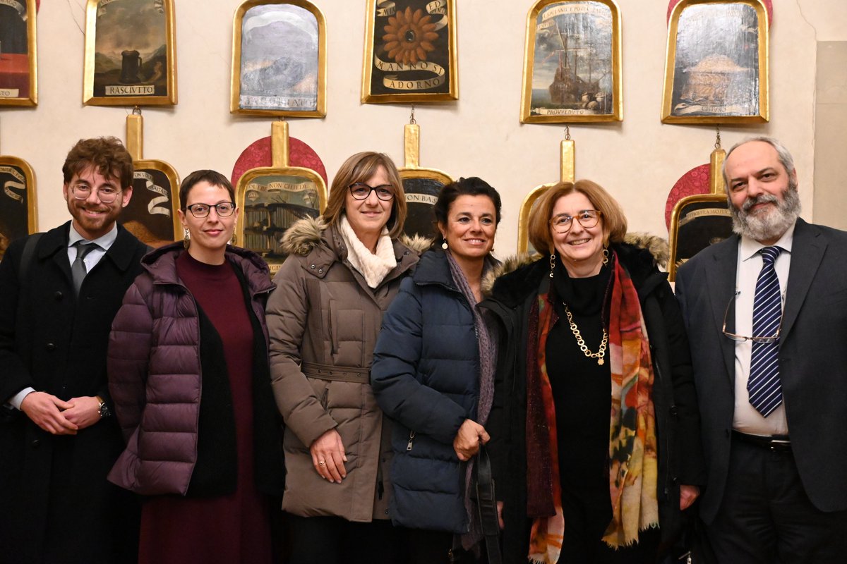 AccademiaCrusca's tweet photo. Alcuni scatti della prima #Tornata accademica del 2024 e dell'inaugurazione della mostra "11 marzo 1923. La soppressione del Vocabolario della Crusca".
Maggiori informazioni: https://t.co/3YQRQUK4iG https://t.co/w4o2SmUKCn