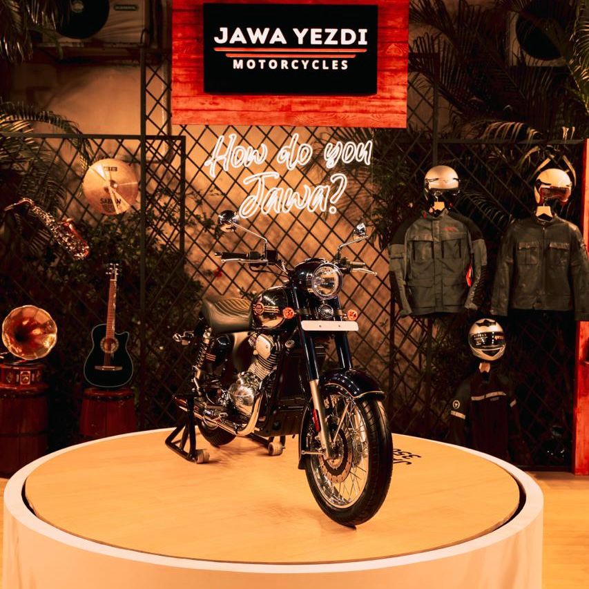 The only way to top a weekend of blues? When it’s the queens that take the stage! Electrifying…the sort of talent #JawaYezdiMororcycles fosters, all day any day. #Jawa #YezdiForever #MahindraBluesFestival