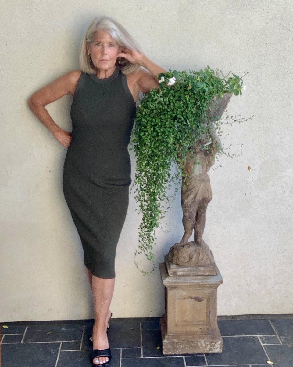 mimikmorgan's tweet image. passions
explode
his 
echoes 
of her

@Sixwordsx #Storyin6 #explode