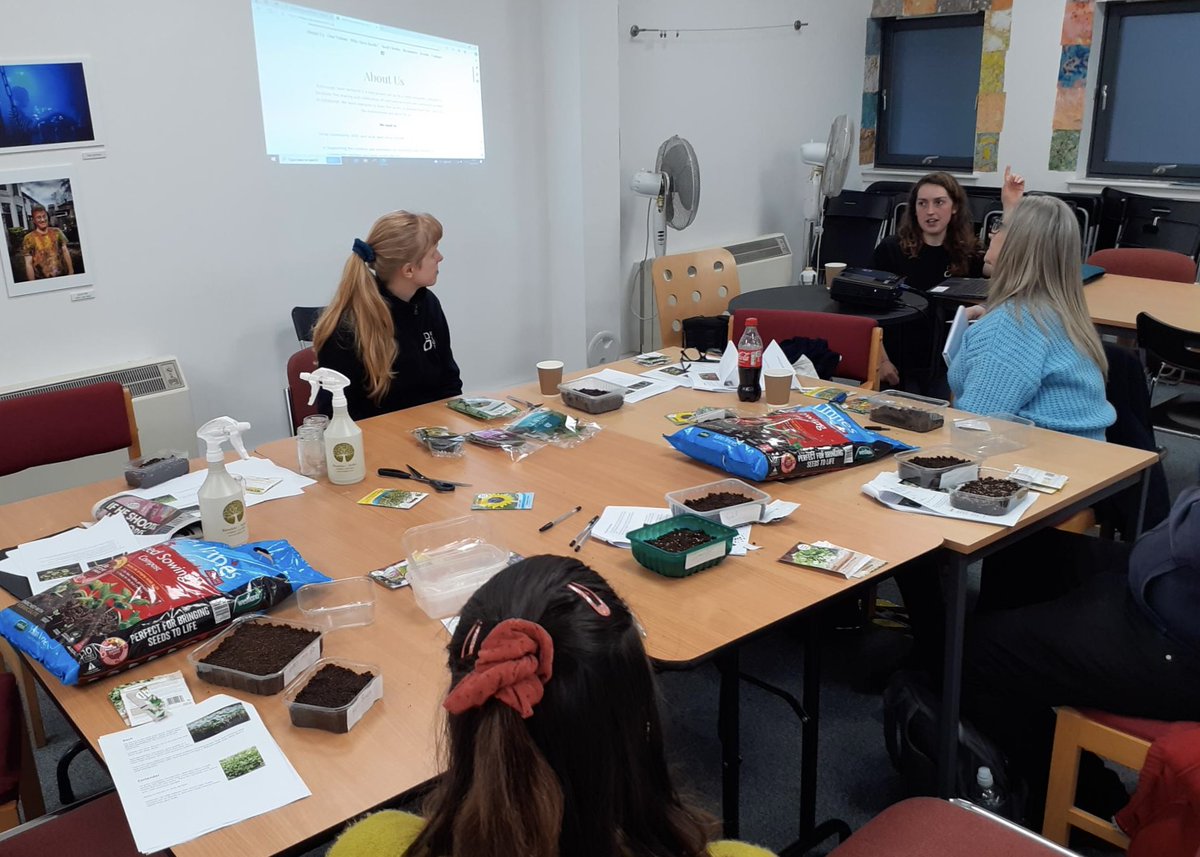 A big thank you to @greenspacetrust for their session on microgreens and how to grow them. They also showed us how to clone herbs so you can maintain and regrow them! Great low-cost gardening tips for indoor/small spaces 💚.
