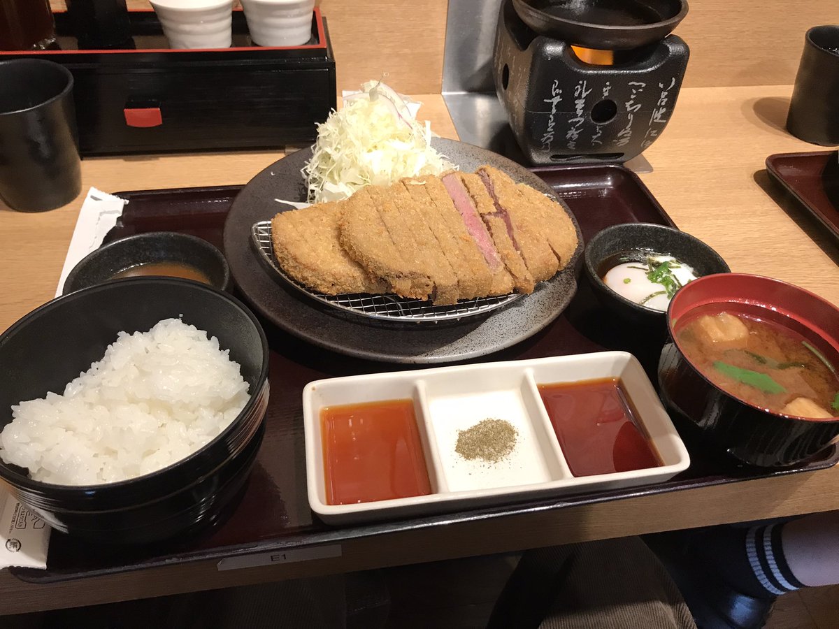Shin_00TV's tweet photo. 近況報告ですが

僕は最近美味しいご飯食べて生きてます

以上 https://t.co/37PCnAKcu5