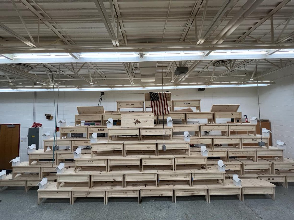 Birdhouses and Benches at HMS!