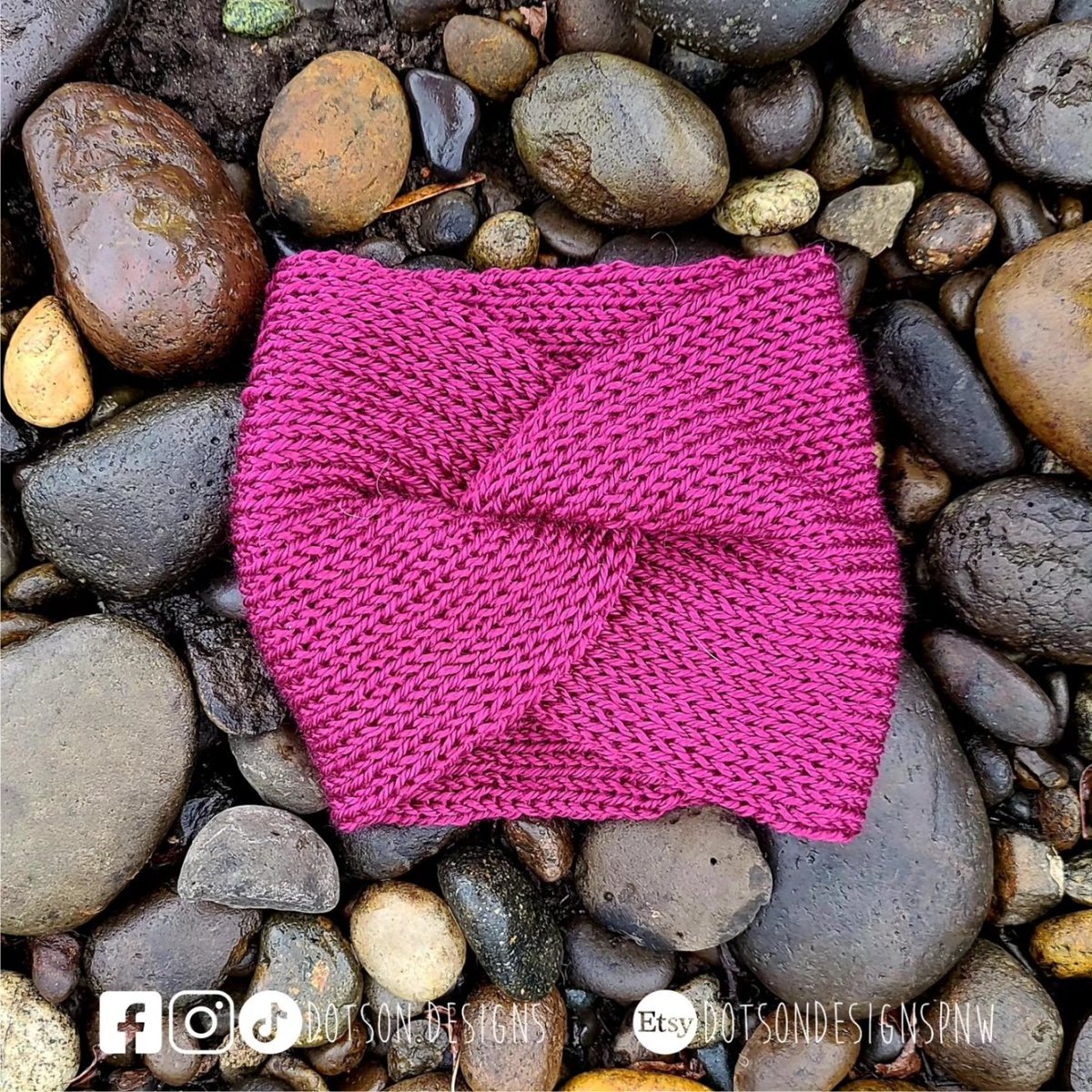 Hey look, I made something that WASNT a stuffie. Lol 

Had a lot of fun making this beanie and ear warmers ❤️ 

Beanie and ear warmer pattern by YarnStash on YouTube 

#art #craft #yarn #crochet #crochetersofinstagram #crochetingaddict #crochetaddict #freecrochetpattern
