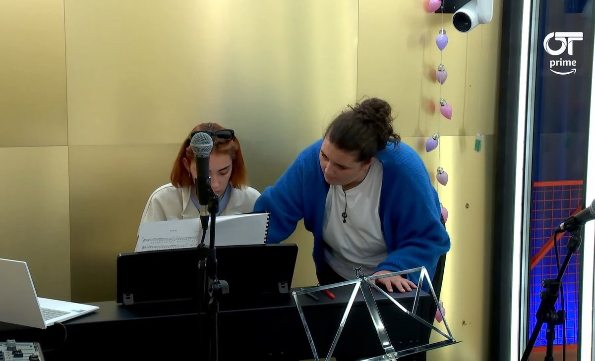 _comentandOT__'s tweet photo. Una kivista por aquí que lleva votando toda la semana a Bea, la han intentado hundir por todos lados con nominaciones súper injustas pero puede estar orgullosa del concursazo que ha hecho pase lo que pase estaremos con ella.🥹💖
#ConBeaALaFinal https://t.co/vVr2xAJKPA