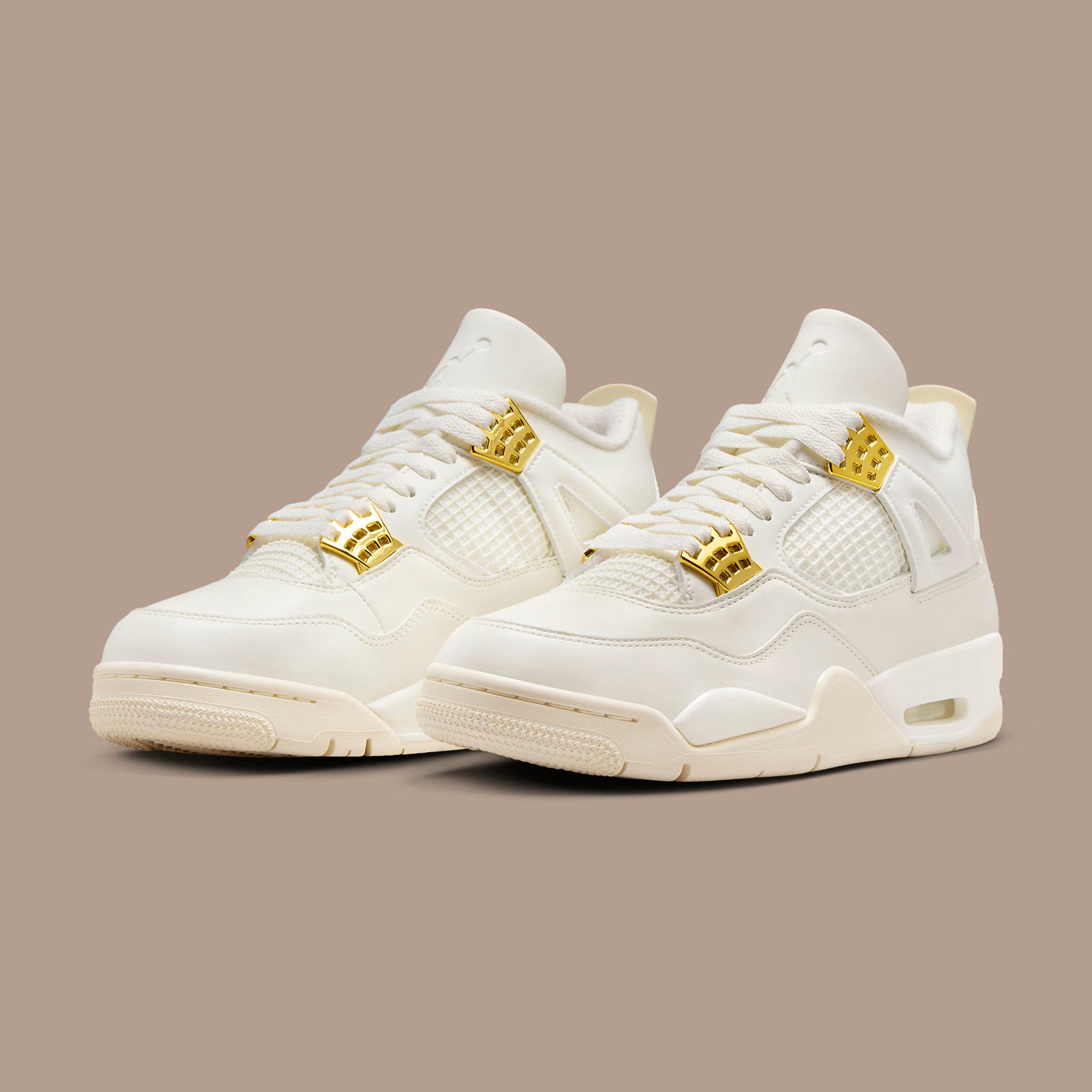 Jordan 4 2025 house of heat