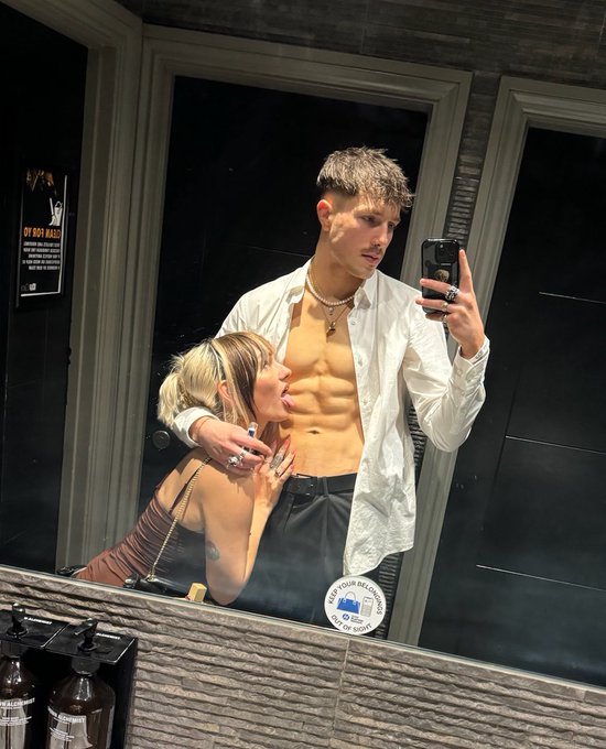 Just a boy and his grave  ✟  #saltburn  @DominicDNakt https://t.co/vRKJFFGv5X<a href="/tag/saltburn"class="tags">#saltburn</a>