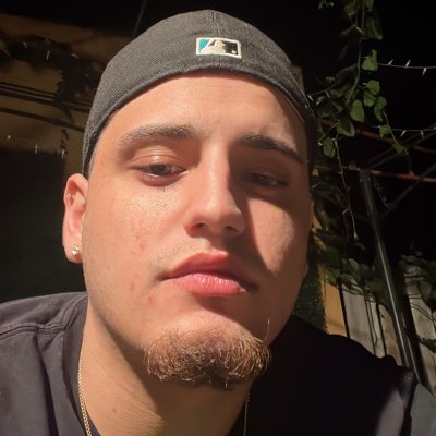 alexslatt's tweet photo. #NewProfilePic https://t.co/o6ehRT8vsb