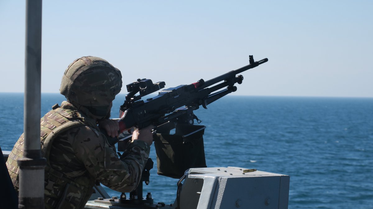Crew 🎱 were recently back out in the Central Arabian Gulf practicing gunnery. 

This ensures we keep our Gunnery Teams up to date on their skills so they are ready for anything!

#GlobalModernReady #OpKIPION