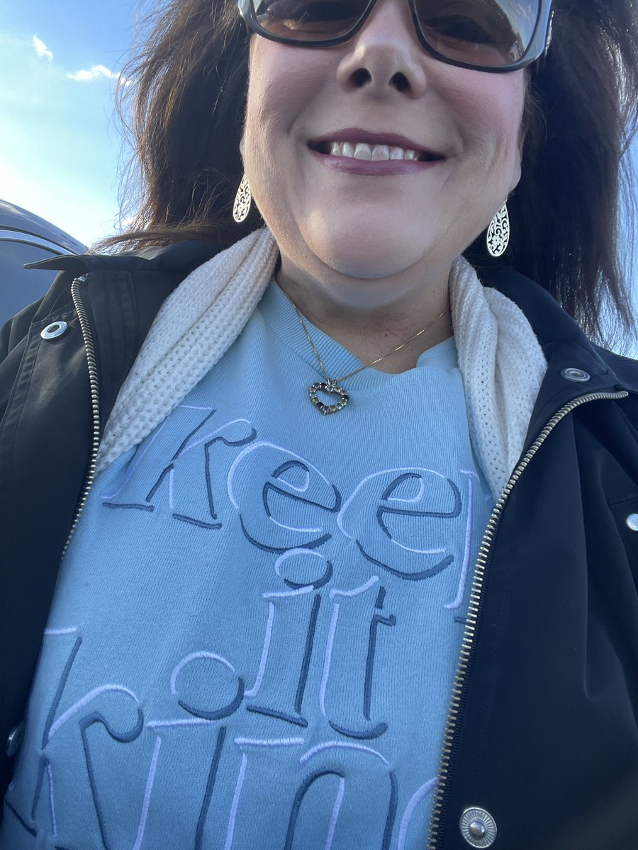 lrich_99's tweet photo. #HEYWeek is here!!
Looking ๐ for positive messages and affirmations today! ๐
#KeepItKind
#KindnessMatters
#CougarCulture https://t.co/D4YQvMUTqs