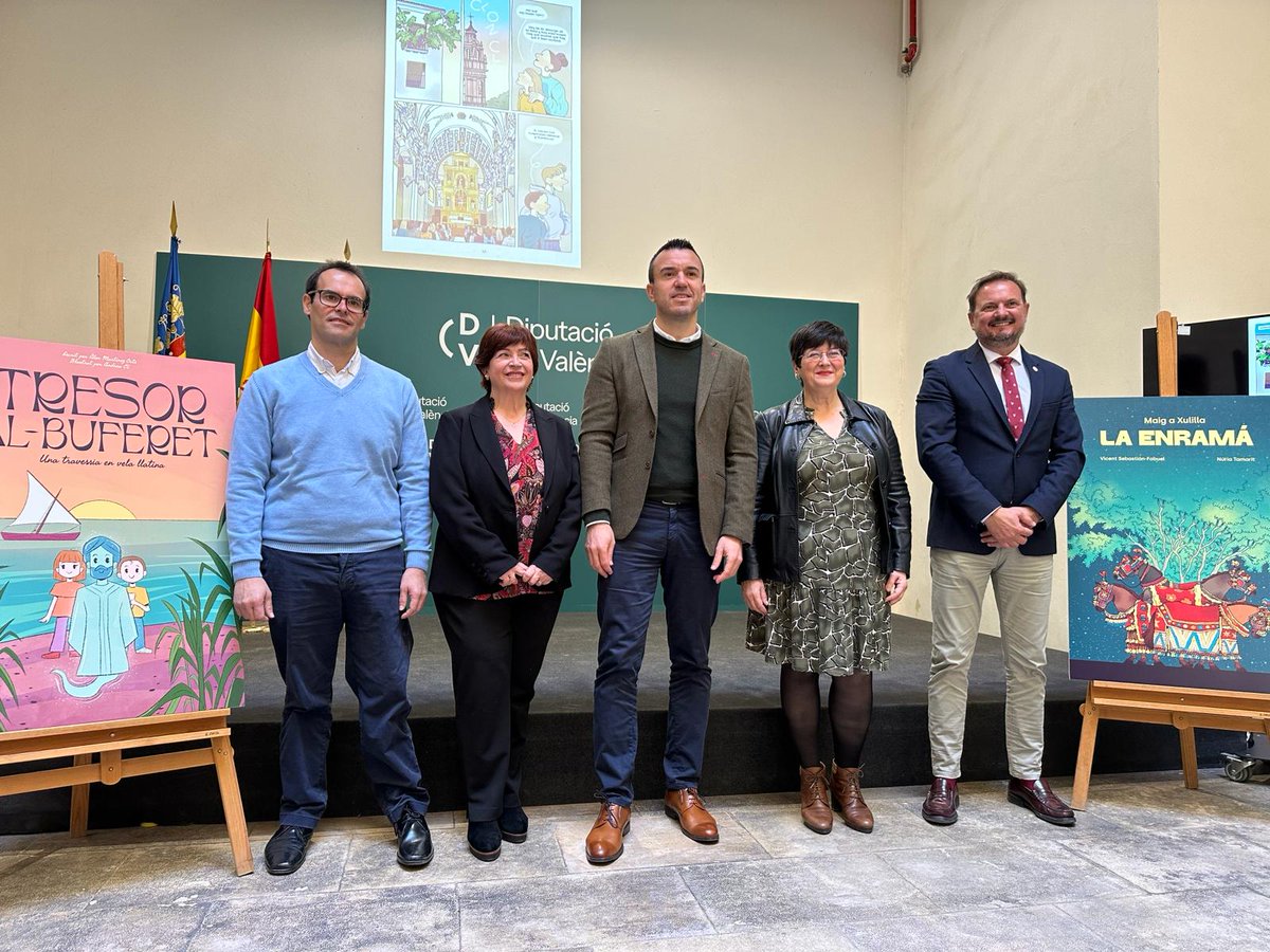 pspvprovalencia's tweet photo. El diputat a @dipvalencia i alcalde de #Silla Vicent Zaragozá @Vicezara ha participat hui en la presentació dels còmics ‘Maig a Xulilla. L'Enramà’ i ‘El tresor d’Al-Buferet. Una travessia en vela llatina’.

Amb la participació de l'AVL es repartiran a col·legis i ajuntaments. https://t.co/qVG9dpO5XA