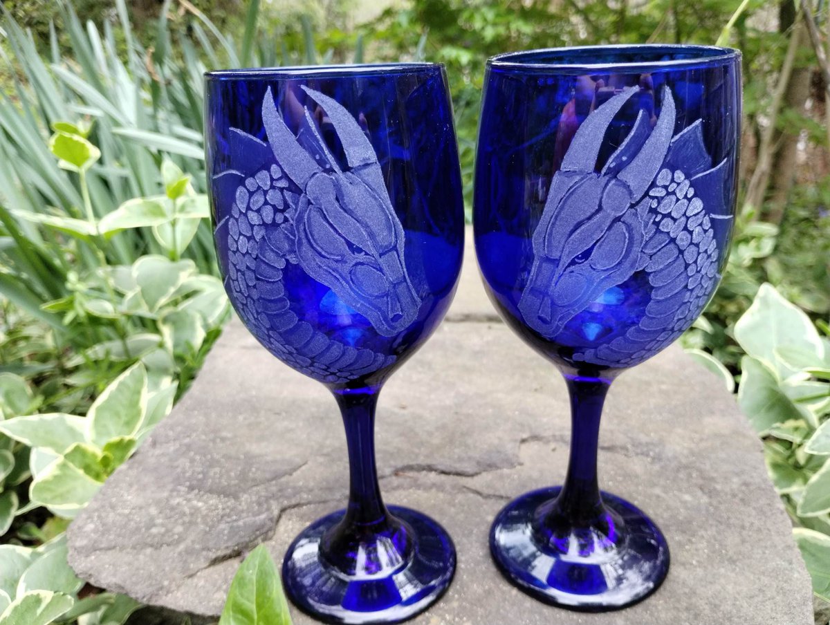 GGEngraving's tweet photo. dragons ! wine glasses handmade cobalt blue dragon engraved custom wine glass   engraved wine glass wine glasses goblets royal blue clear https://t.co/DBY2jDEguI #wedding #dragons #skulls #fantasyart #handmade #giftideas #CustomWineGlass https://t.co/Ru1kQIb87s