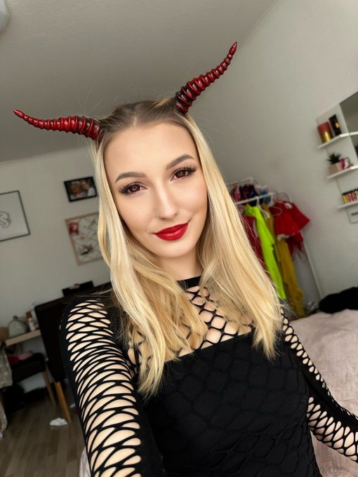 Let&rsquo;s sin together 😈 https://t.co/QLo1zhiZwa