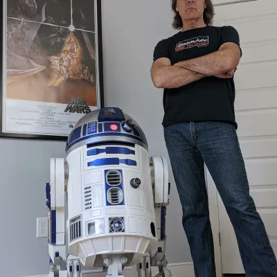 Featured Maker Geoff Pavey: Come meet everyone's favorite #StarWars Droid 4.13 - Its full-size, screen accurate remotely controlled and has all the great #R2 sounds, #3Dprinted and required over 25kg of filament and over 2600 hours of printing time