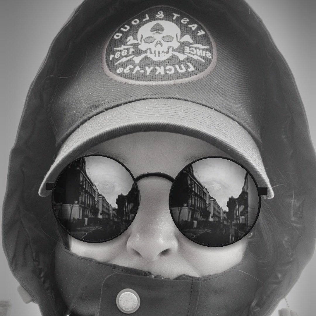 VictoriaBowes's tweet photo. #NewProfilePic https://t.co/MCo0s3AGhb