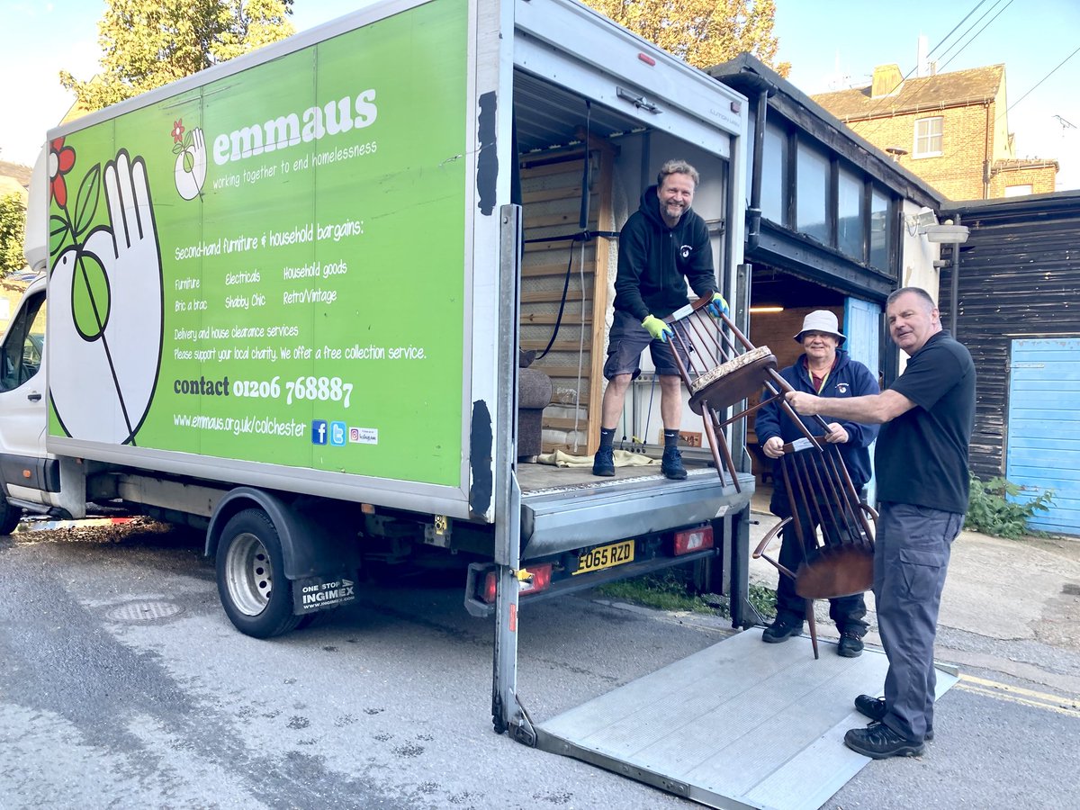 Having a pre-spring clean? 🌷🌼 We'd love your donations, drop items at our Emmaus Works store or book a collection and our friendly team will collect unwanted furniture, homeware books, and more from your door! Book a free collection here: bit.ly/43GYY0j