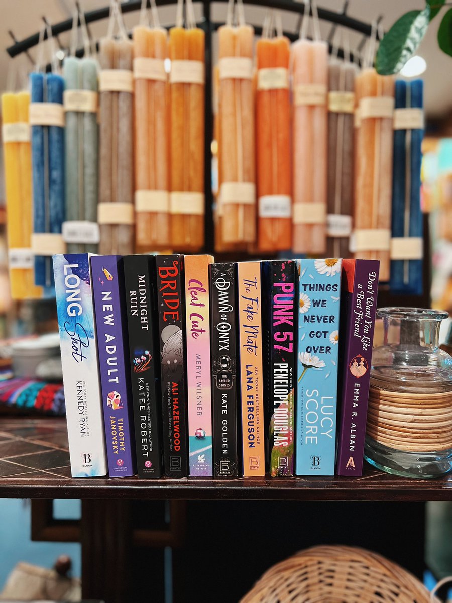 NorthshireBooks's tweet photo. Love is in the air! 💕
Celebrate the most romantic month of the year with a selection of our favorite Romance picks!
#northshirebookstore #manchestervt #saratogaspringsny #shoplocal #romance #valentinesday #valentine https://t.co/MS08XlL78w