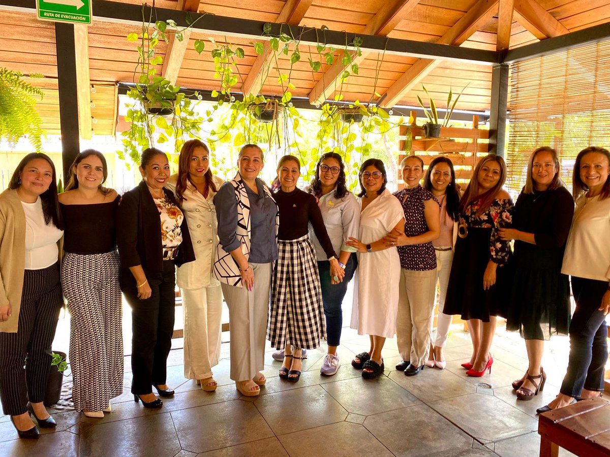 Mujeres empresarias se reunieron en Coparmex Colima el viernes 9 de febrero. Compartiendo experiencias, identificando necesidades y buscando oportunidades para crecer juntas. Todas, socias de Coparmex Colima.