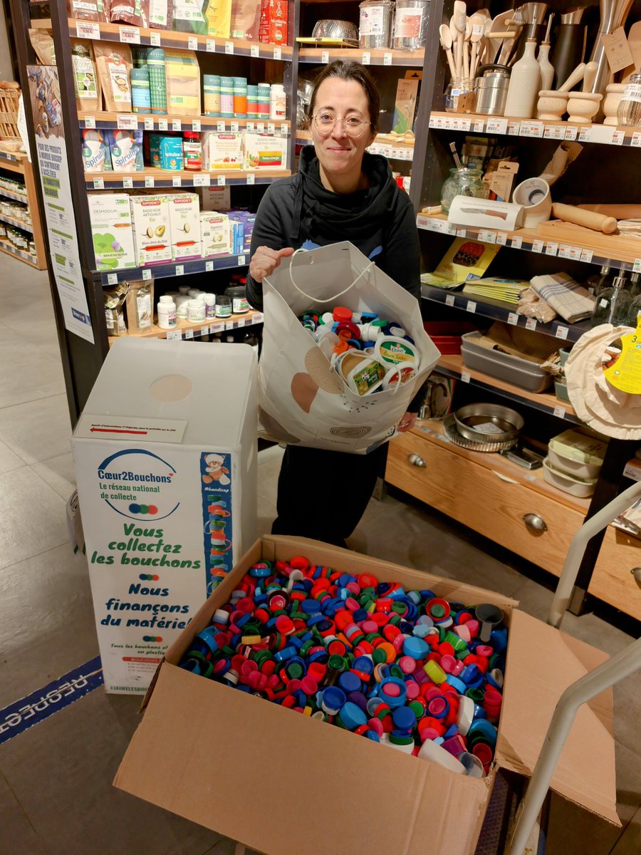 Coeur2Bouchons's tweet photo. 1ere collecte de bouchons au magasin #Biocoop de #Montesson 
Merci à tous ❤️

Biocoop - La chouette
11 Rue du Président René Coty
78360 Montesson
- avec Coeur2Bouchons

#collecte #bouchons #solidarite #handicap #soutien #partenaire  #reseau #Coeur2Bouchons #participer #collecter https://t.co/LZsRH6PYmU