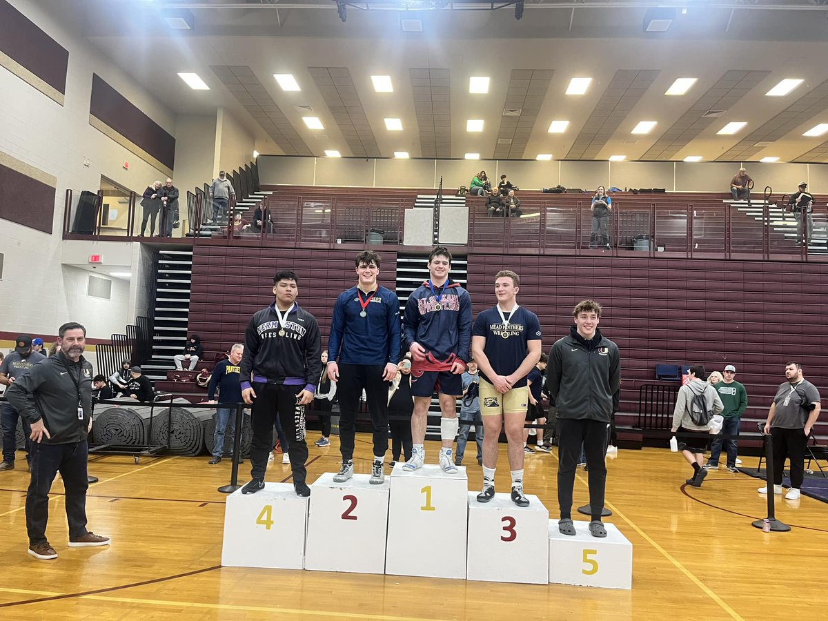 Congratulations Brendan Hughes! Regional champ and moving on to state! @MSHS_CAT_SPORTS @MtSpokaneHS @wiaawa
