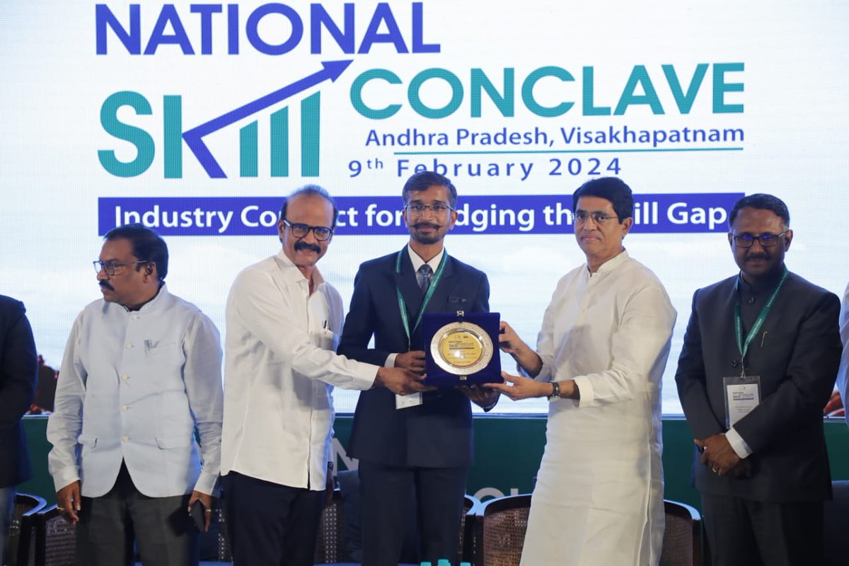 AP_Skill's tweet photo. @AP_Skill in Collaboration with #APACNewsNetwork Hosted by the Prestigious National Skill Conclave @vizaggoap

Chief Guests
Sri #BugganaRajendranath Hon'ble Minister
Sri #KonduruAjayReddy Chairman #APSSDC
Sri #SSureshKumar IAS Principal Secretary of SD&amp;T https://t.co/D2SSzBaJtX