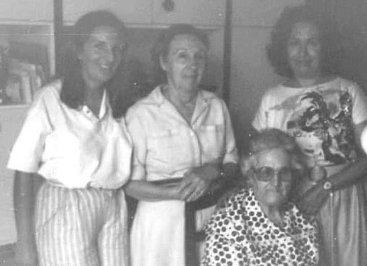 #PartidoFeminista Hoy hace 119 años del nacimiento de Federica Montseny.

La primera mujer en ocupar un cargo ministerial en España como ministra de Sanidad y Asistencia Social del gobierno de la II República española (noviembre de 1936 - mediados de mayo de 1937).