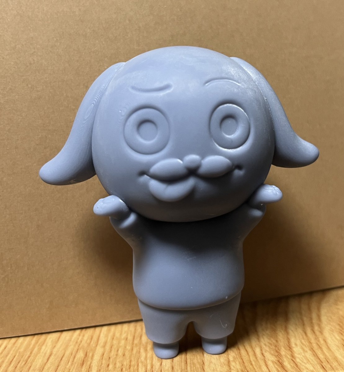 3Dプリンターでオリキャラ出力しました！💪
ヤスリかけてるけどなかなか難しい…！！
#3dプリンター