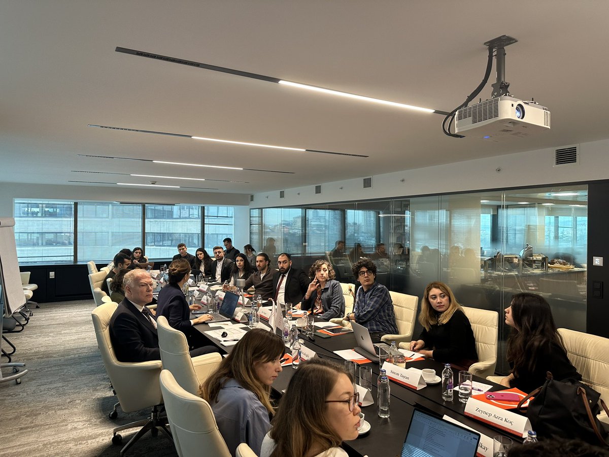 GIFGRF's tweet photo. @HasanGogus2 The session on #WomenInForeignPolicy and  #Diplomacy with Prof. @zeyneppalemdar’s insightful presentation💜 What is #FeministForeignPolicy? Discussing #WomenInDiplomacy, #EqualRepresentation in #DecisionMakingProcesses.

@WFP14 #WFP14 https://t.co/ZfpeB8ZLPN