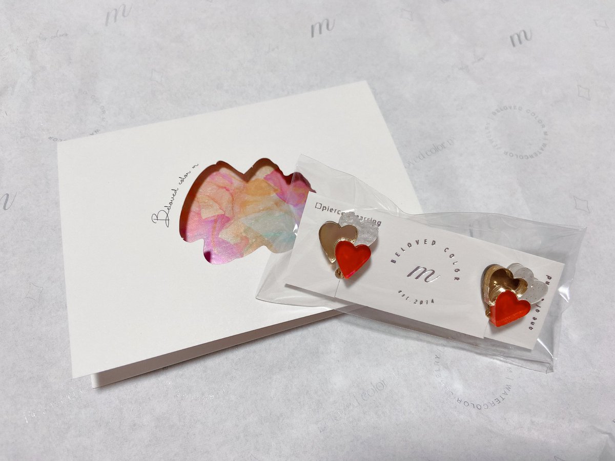 comita467's tweet photo. 届いてた💓
ポストカードも緩衝材もシールも
全部かわいい💓💓
もちろんイヤリングも最高に可愛い！！
#m #ハンドメイドアクセサリー https://t.co/iM6tpEnDwz