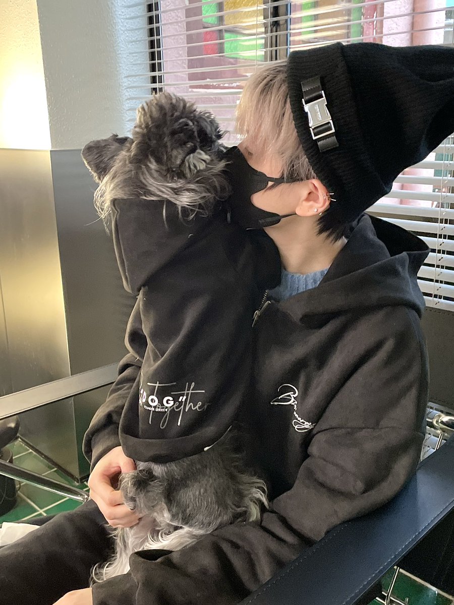 wangwww7's tweet photo. ANICAN Pet Clothing Brand
Here is our first series which called "Founder Series Paw Together"
"Hoodie"

#Anican #outfitoftheday #pets https://t.co/PSvGOHTffv