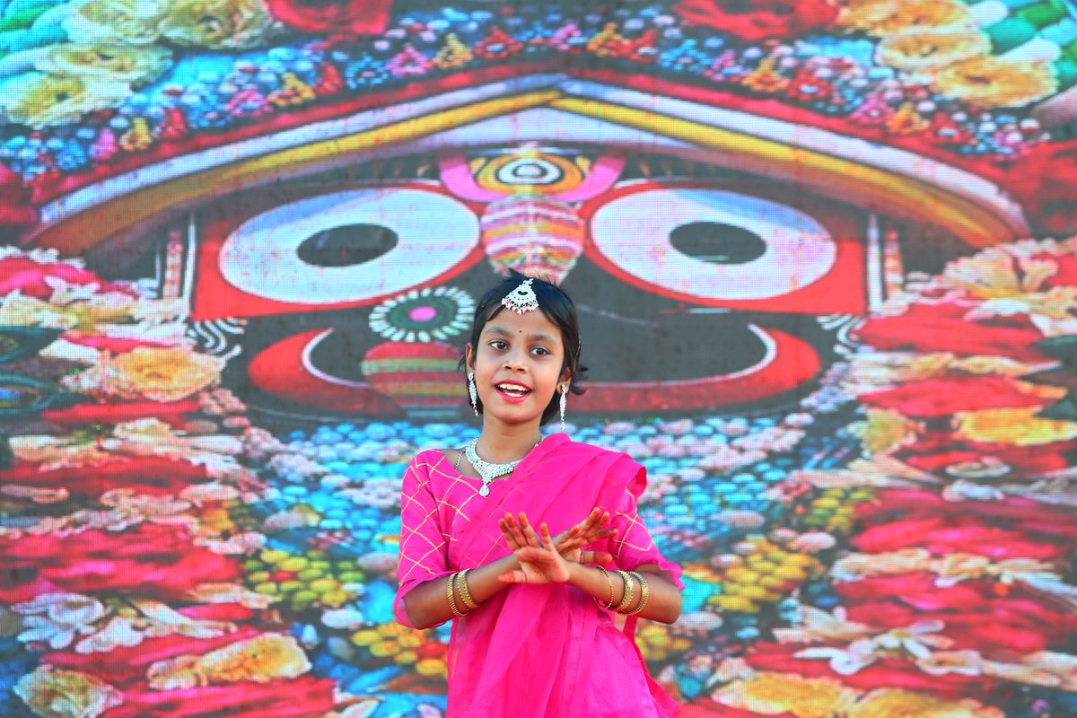 bdo_remuna's tweet photo. Cultural Program https://t.co/VF3mJbmSbK