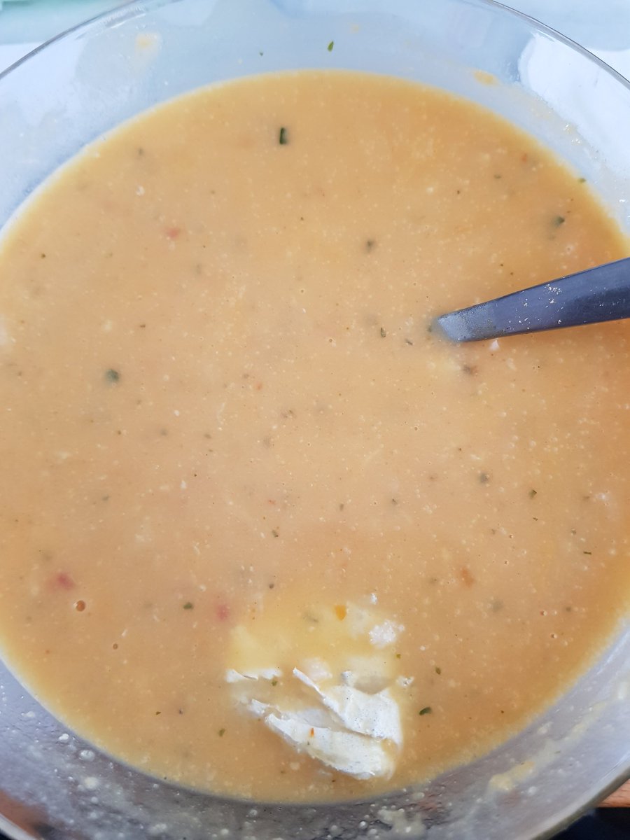 PeterTBD's tweet photo. Had even trek in iets lekkers maar wel gezonds tussendoor.
Zit ik hier zomaar aan die vurrukkullukkuh #vissoep van https://t.co/uAKmBqiyFL
😋 https://t.co/0st0t33hE4