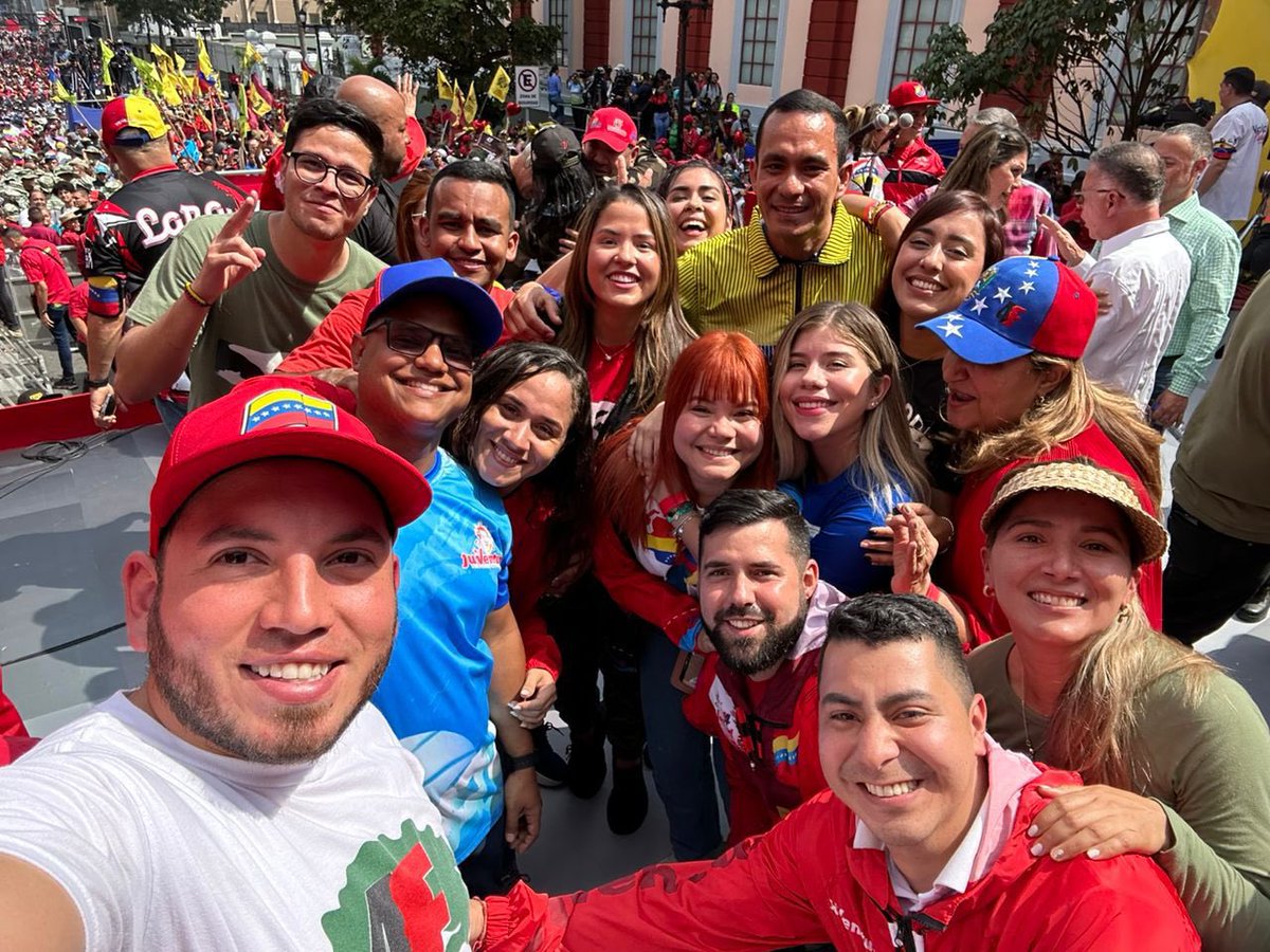 ¡Celebramos 210 años del triunfo de la #JuventudPatriota en la Batalla de la Victoria! 
Día que enaltece la valentía y determinación que representa a nuestra fuerza jóven; a los líderes de los frentes de lucha de este nuevo tiempo; a la generación que asume la vanguardia del