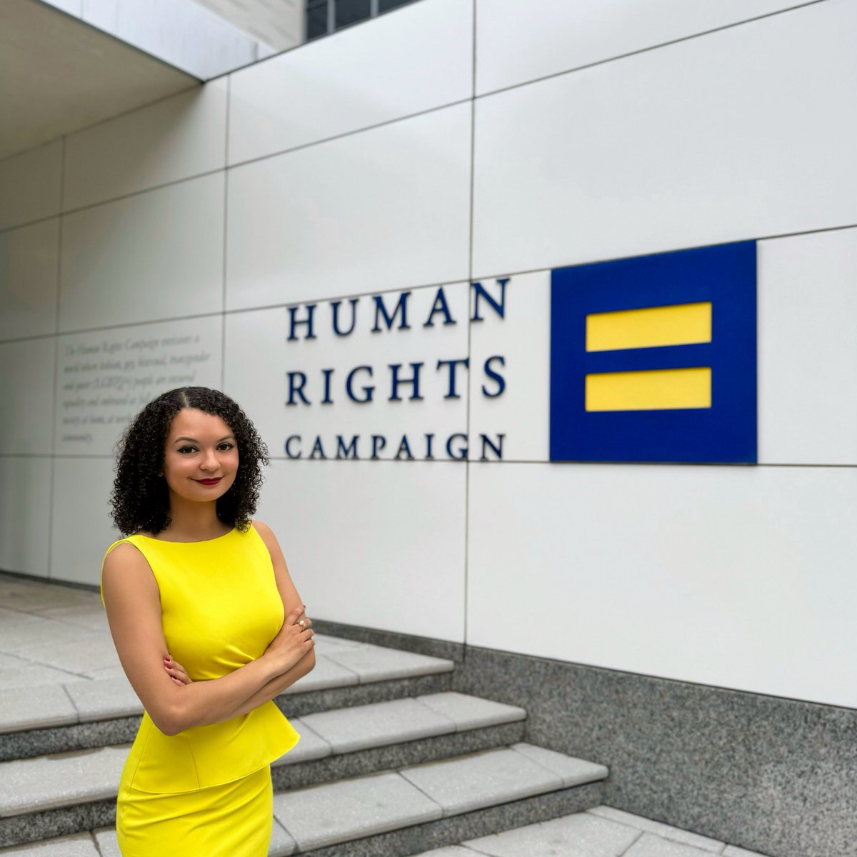 Excited to share that I’ve officially joined @HRC as Senior Fellow, Tech Advocacy & LGBTQ+ Inclusion! I look forward to working with this brilliant team to expand HRC’s tech policy presence and champion LGBTQ+ inclusion in online spaces and across emerging tech. 👩🏽‍💻🏳️‍🌈