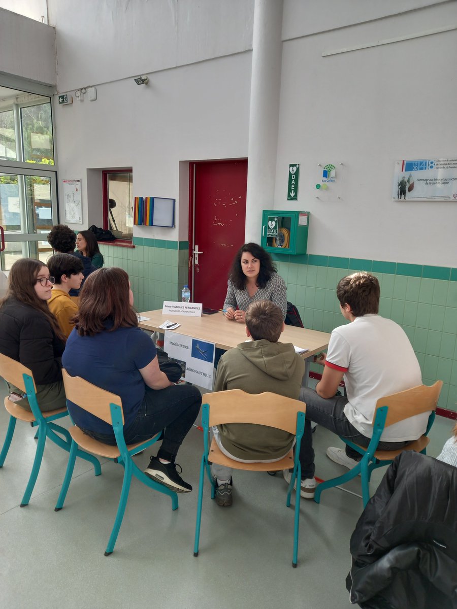 Fragonard82's tweet photo. Le 9 février 2024, a eu lieu le forum des formations et des métiers au collège Fragonard! Tous nos remerciements à tous les participants fortement mobilisés pour les élèves de 3ème! Félicitations aux professeurs principaux de 3ème très engagés dans le #ParcoursAvenir ! https://t.co/3Sij2r2exs