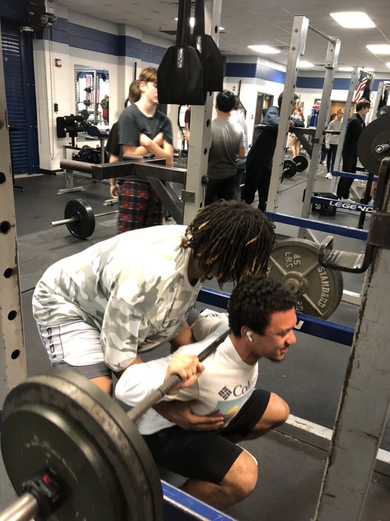 CameronPettus's tweet photo. Back to business! We love it 💯 #BusinessIsGood #TCBMondays 
#GoEagles 💪🏈 https://t.co/6PYwkhA2Vw