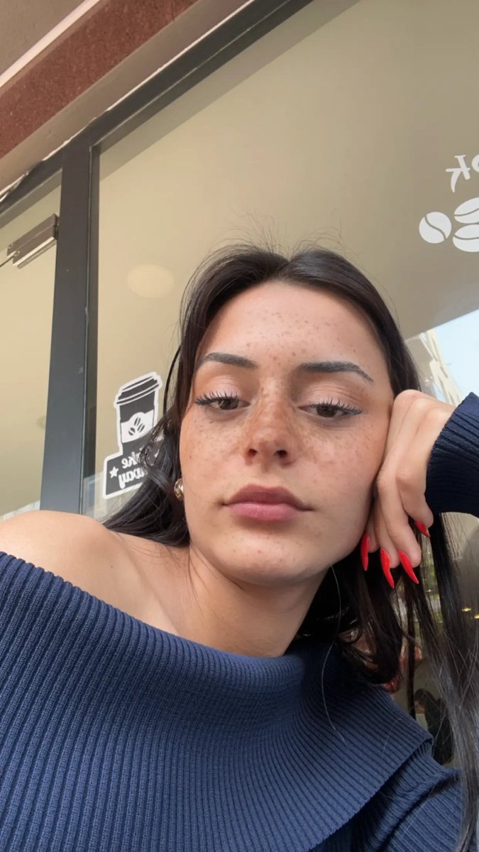 Halime bak dertli çal kemancıı 🤧