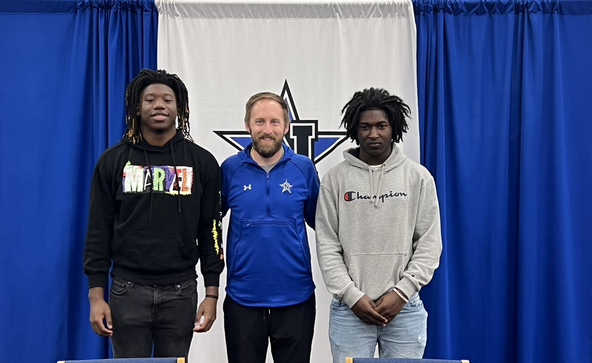 🚨🔵🐍🏀🏈

Big time congratulations to a couple senior hoopers as they signed with <a href="/BLINNFBRECRUIT/">BLINN FB RECRUITING</a> to continue their educational &amp; playing careers

<a href="/Khub18_24/">Kaddon Hubbard</a> <a href="/KpOfficial24/">Frankedric Powell</a> are two awesome individuals who will be greatly missed! Big things ahead for these 2

#BAM #WeAreNavasota