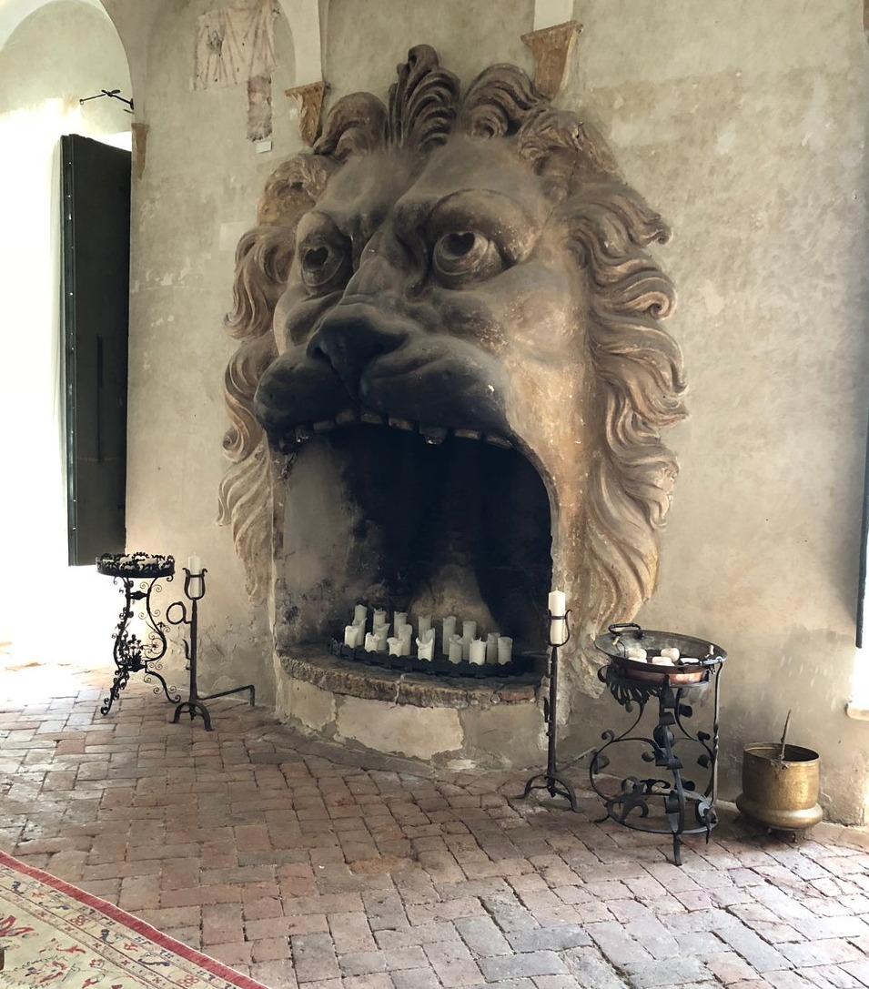 The fireplaces are among the most popular attractions of the Villa Della Torre in Fumane, Italy. This demon-form fireplace is known as the “hellmouth” and was designed by Venetian architect Michele Sanmicheli, who collaborated with Giulio Romano on the design of the villa, c1550.