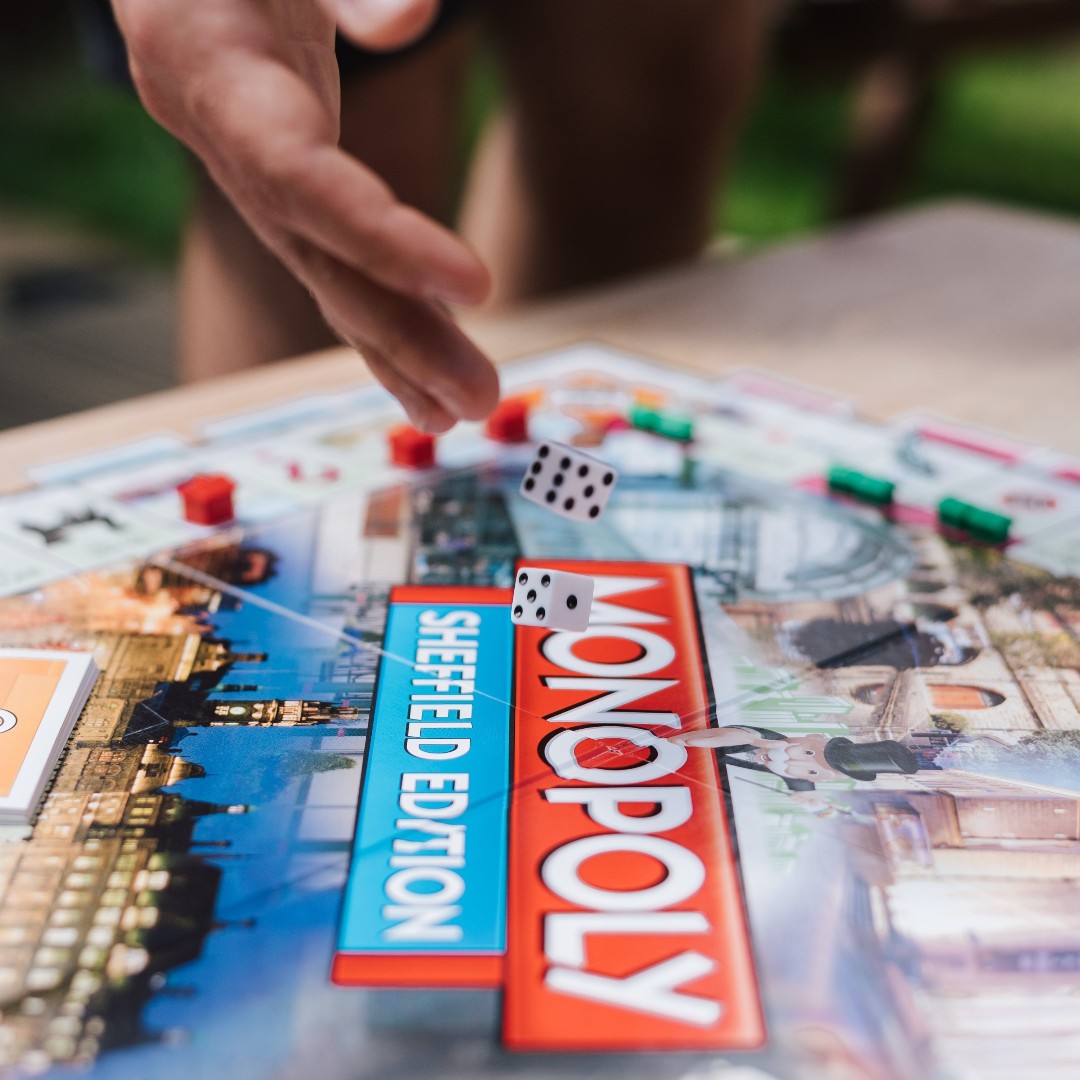 AcadPacientes's tweet image. 💊🎲 #Wemos critica a indústria farmacêutica com "Monopoly: Edição Medicamentos". Saúde &amp;gt; Lucro! Veja o vídeo e junte-se à luta! #SaúdePrimeiro

ow.ly/WQpt50QA6CJ

#monopoly #monopolio #medicamentos #doencasraras #saudepublica