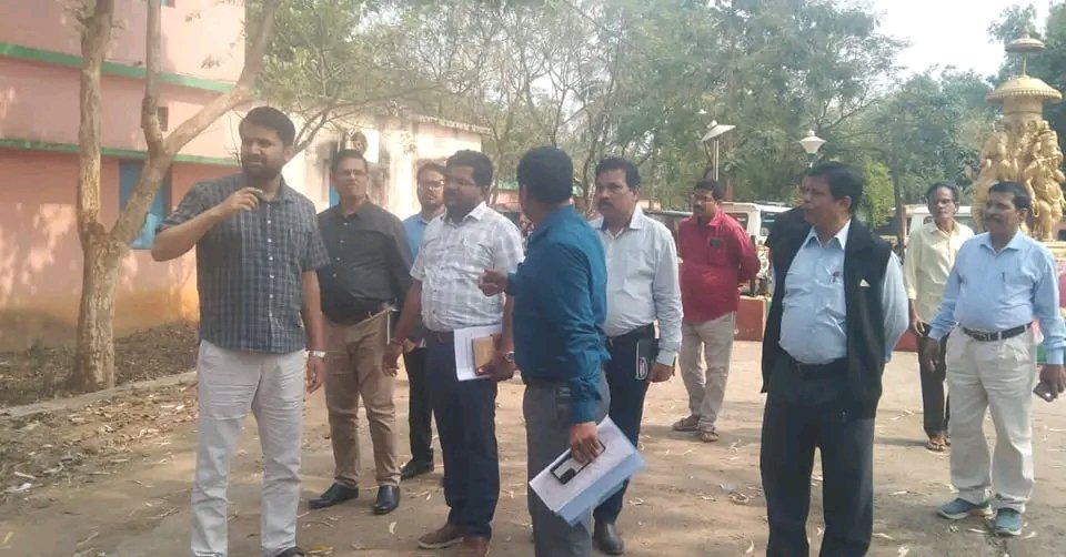 angul_dm's tweet photo. ଜିଲ୍ଲାପାଳ,ଅନୁଗୁଳ ଆଜି ଆଗାମୀ ସାଧାରଣ ନିର୍ବାଚନ-୨୦୨୪ ପାଇଁ ଆଠମଲ୍ଲିକ ନିର୍ବାଚନ ମଣ୍ଡଳୀ ର ଷ୍ଟ୍ରଙ୍ଗ ରୁମ ଓ ଭୋଟ୍ ଗଣତି ଗୃହ ପାଇଁ  ଆଠମଲ୍ଲିକ ମହାବିଦ୍ୟାଳୟ ପରିଦର୍ଶନ କରିଛନ୍ତି । https://t.co/knjhDn6l0Z
