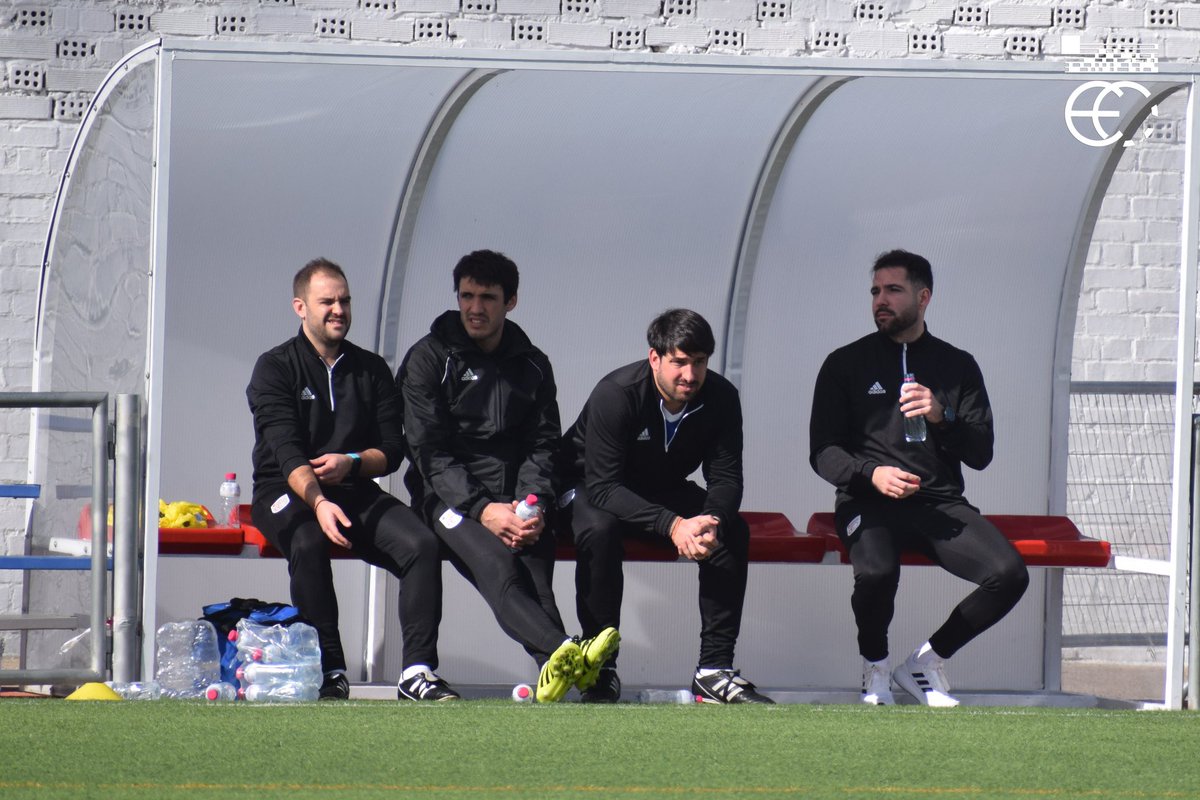 AndoniLoran4's tweet photo. Asteazken gauean bidaiatu, ordu asko batera, emozio pilo bat. MOMENTU asko. Ikaragarria izan da. Zuekin dena errexago!
Onenen artean gaude, merezi dugu!
FINAL FOUR 🔜 https://t.co/IyX2pftCRs