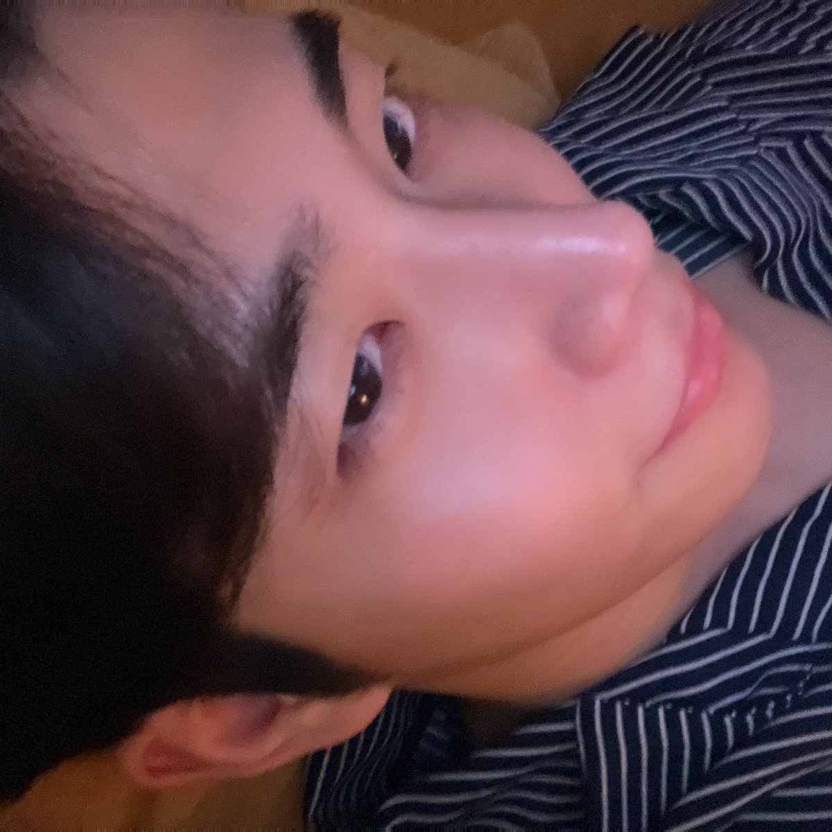 offclASTRO's tweet photo. 모두가 행복한 밤이 되길💜
글쓴이 엠잠
#좋은꿈꿔 https://t.co/3rQLNJEv6S