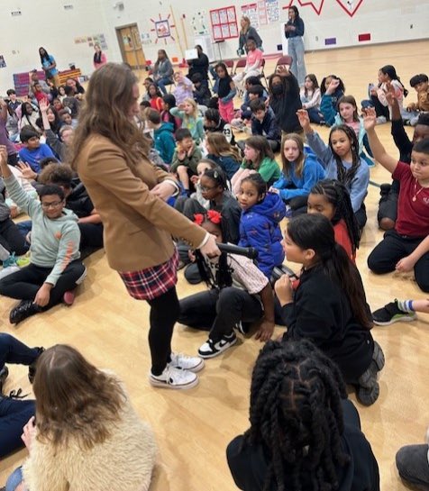 SRSPE_'s tweet photo. Last Friday morning, @NAWarriorsLAX athlete Julia Promoff @juliabakesall spoke to @APS_SarahSmith students about having a positive attitude, making good choices, and encouraged them to surround themselves with the right kinds of friends. https://t.co/RyyBZdP2Dj