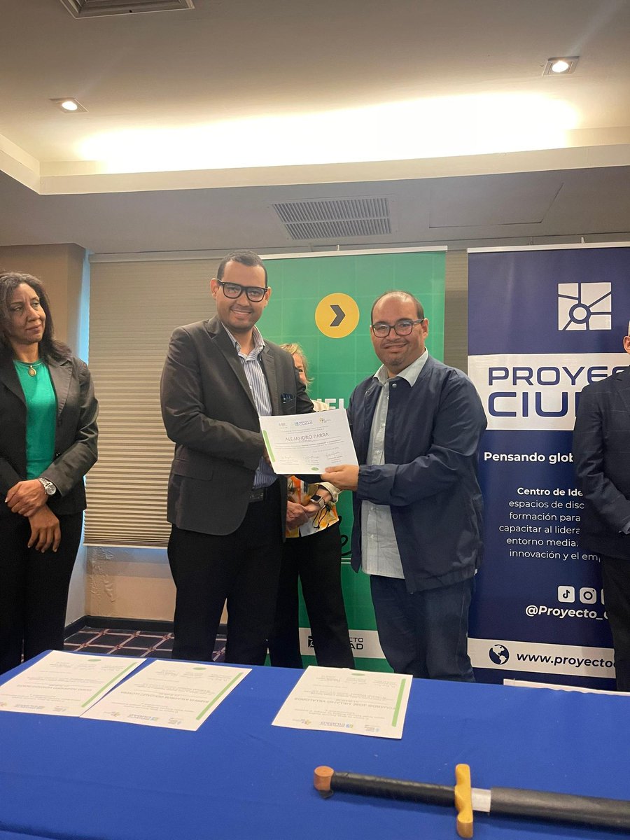 Feliz día a la reserva moral de nuestra Venezuela. Que viva la juventud aguerrida, entusiasta y valiente. ¡Estamos en el camino correcto!